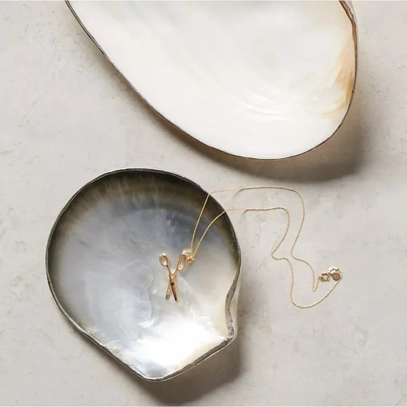 Anthropologie Style Pearlescent Capiz Seashell Decorative Trinket Dish - Picture 5 of 5